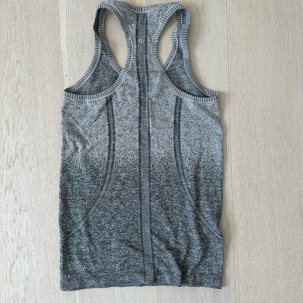 Lululemon swiftly Racerback - Picture 3 of 3
